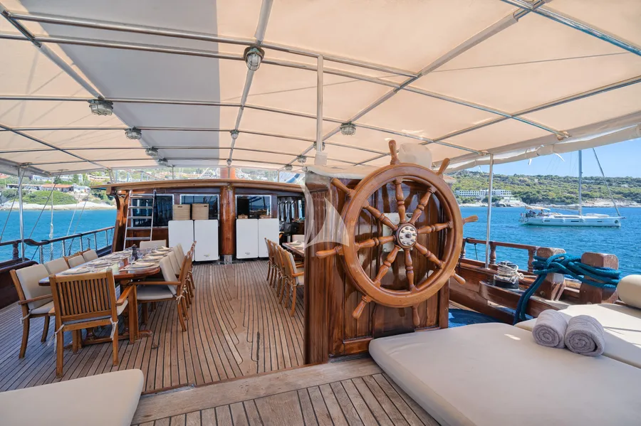 THALASSA, photos 5