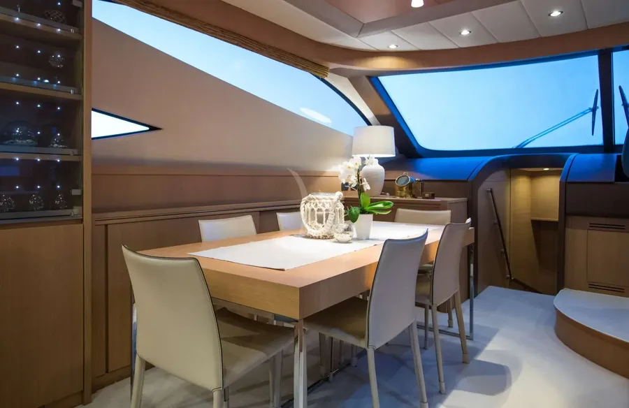 SALT, photos 1
