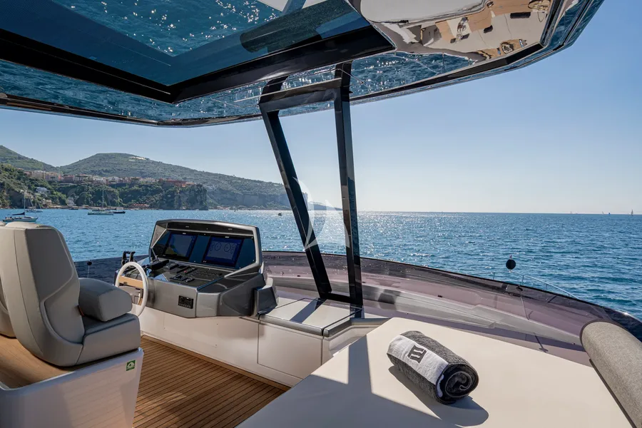 SEA DIAMOND, photos 1