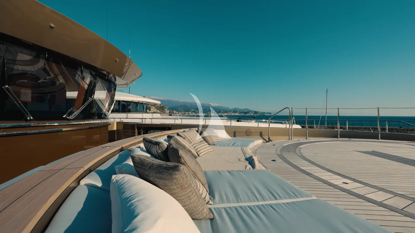 ANJELIF, on deck 1