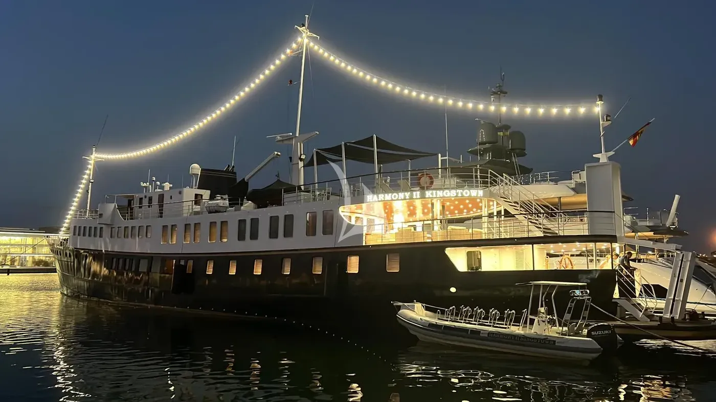 HARMONY II, on deck 2