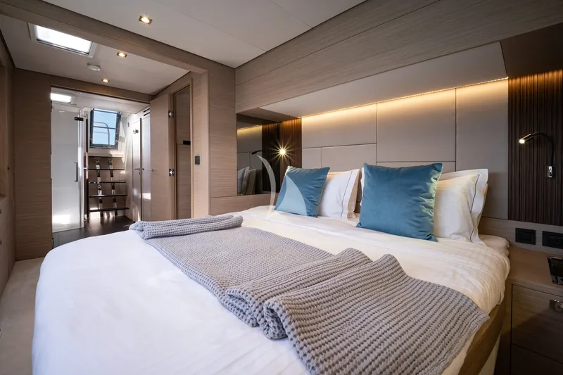 LADY M, cabins 2