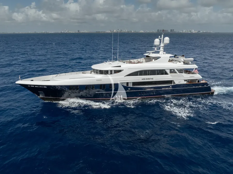 MISS CHRISTINE, on deck 3