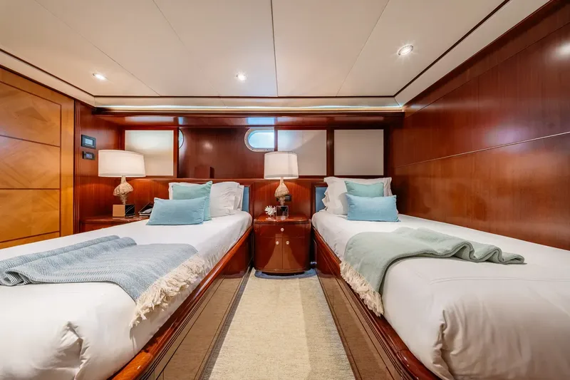 JUST ENOUGH, cabins 6