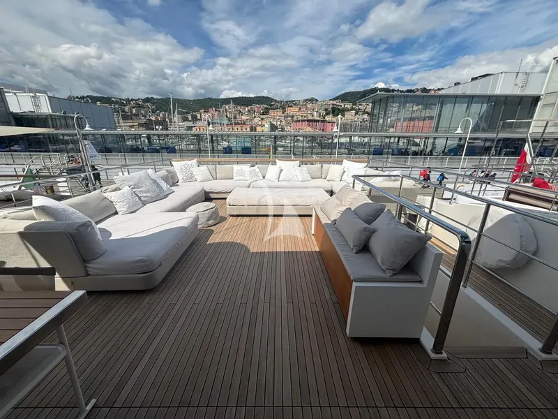 VITTORIA, more 3