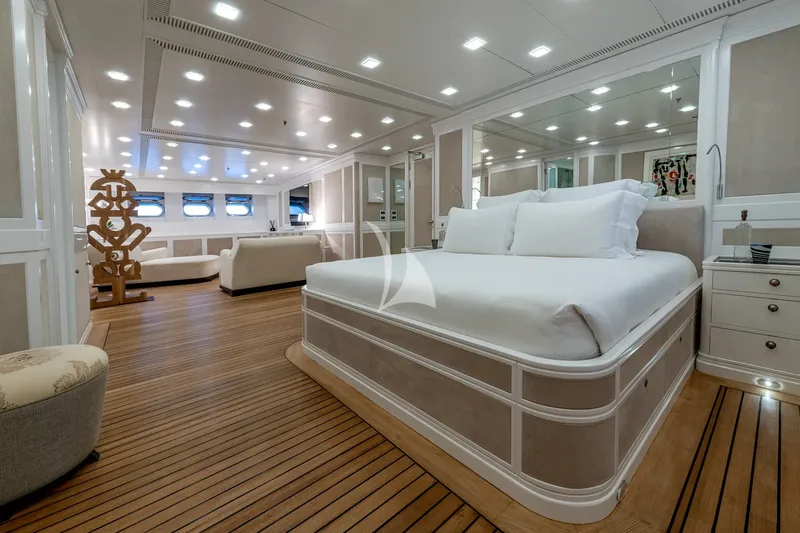 SPIRIT OF THE C'S, cabins 3
