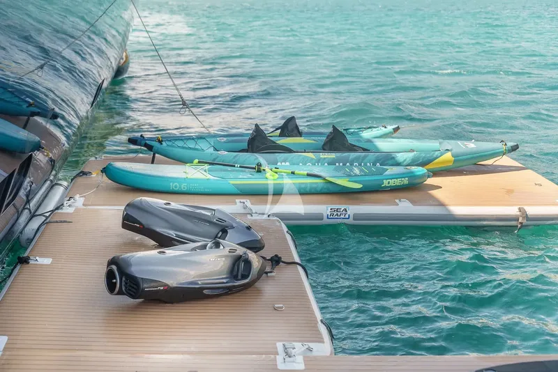 MALTESE FALCON, watertoys 2