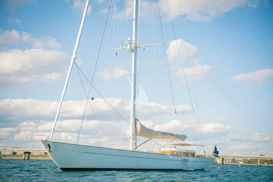 AURELIUS 111, photos 1