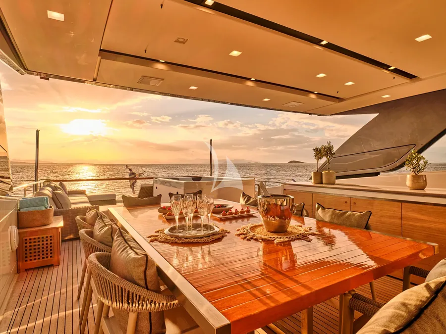 GOLDEN YACHT, photos 5