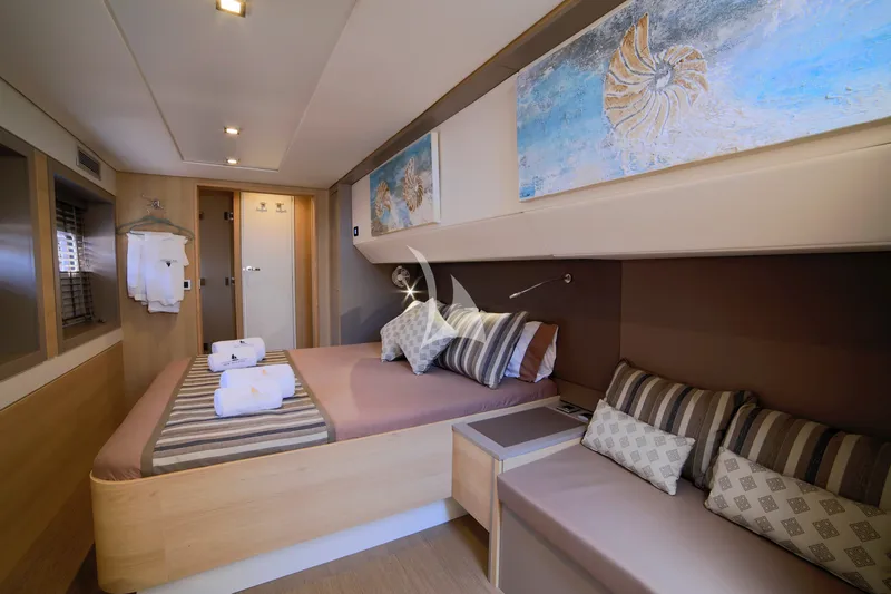 NEW HORIZONS 3, cabins 3