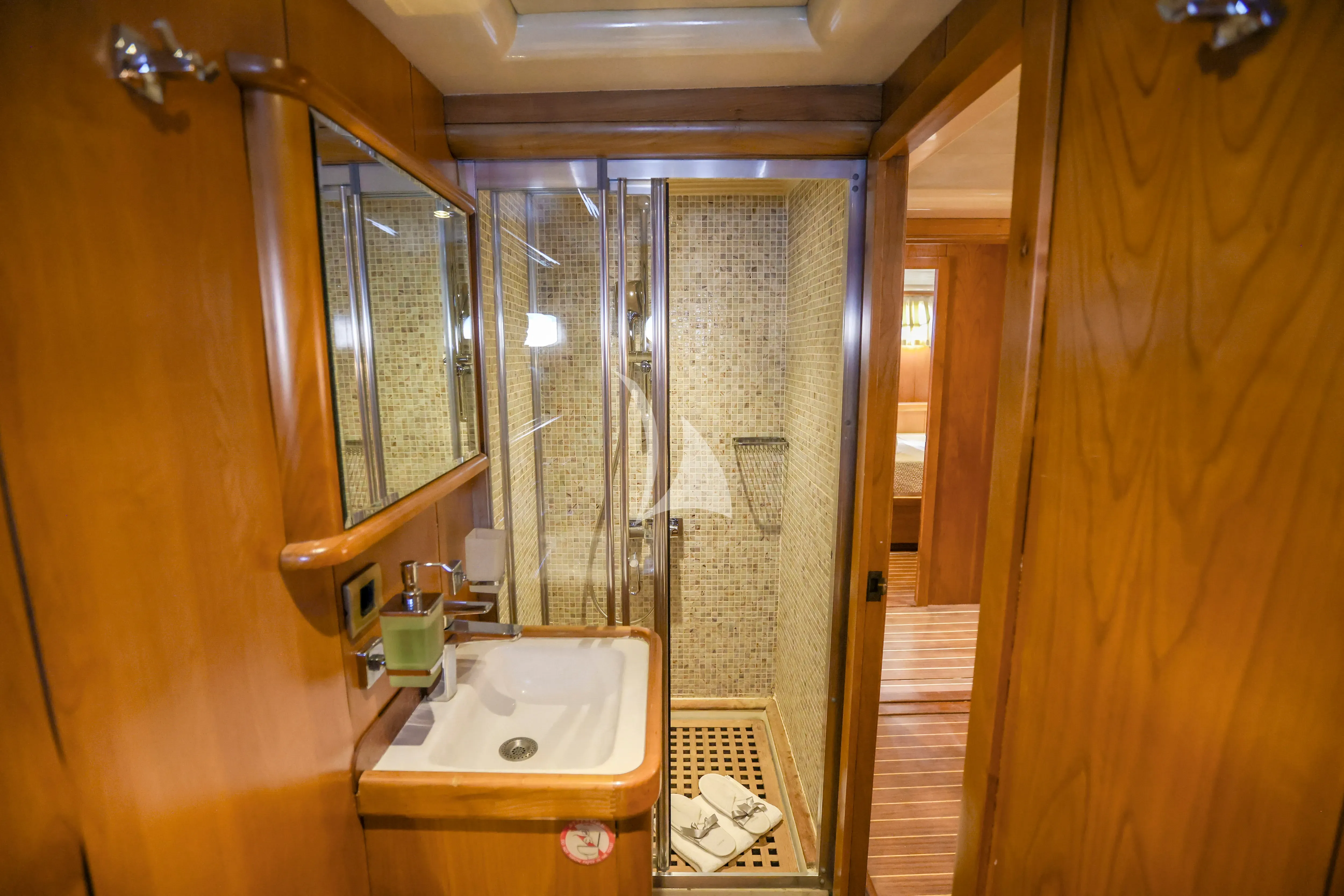 Cabin photo 6