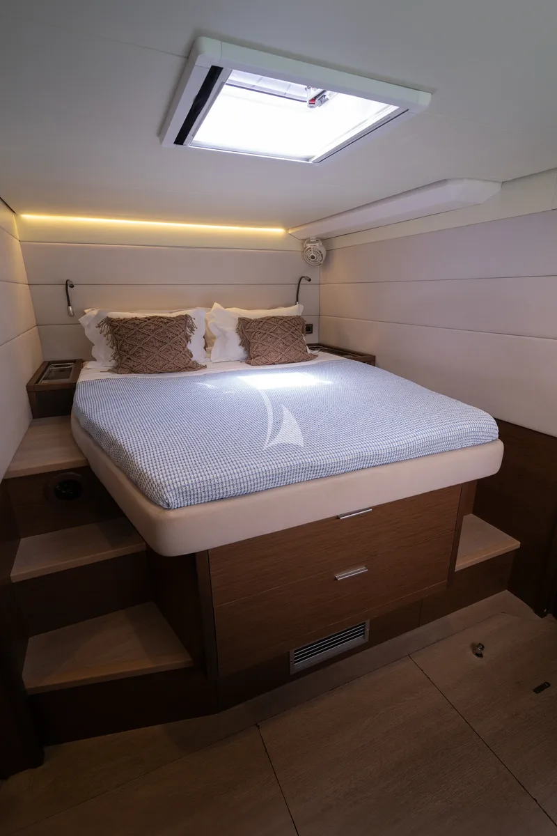 VALIUM 62, cabins 4