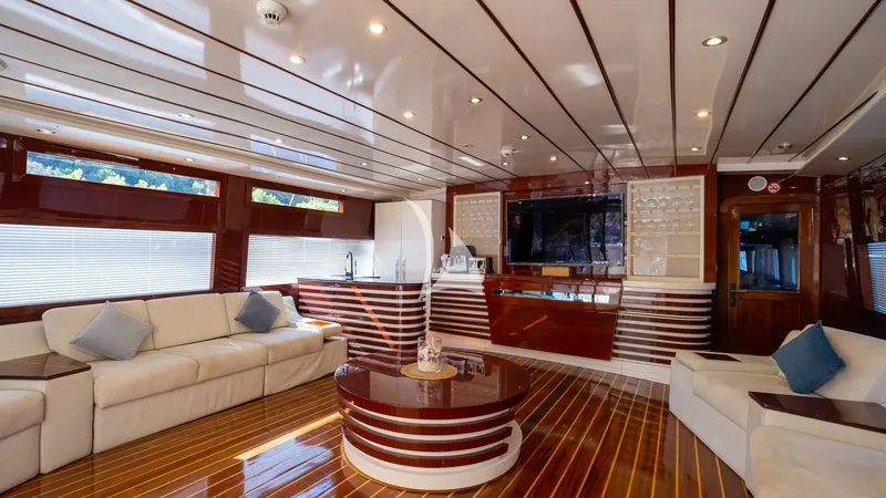 ESMA SULTAN, inside 6