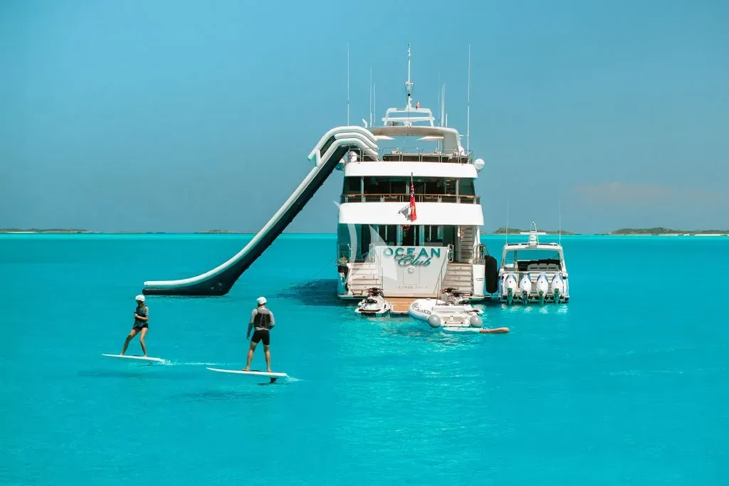OCEAN CLUB, watertoys 1