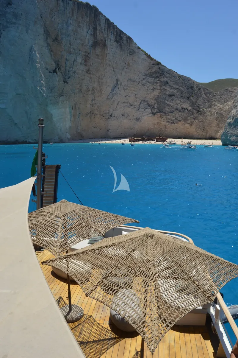 ELYSIUM, on deck 6