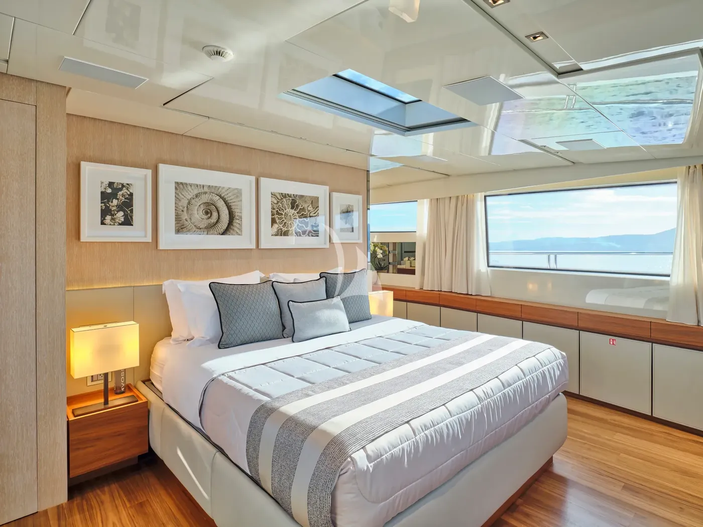 GOLDEN YACHT, cabins 1