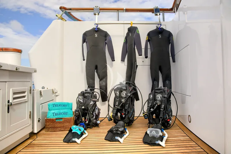 TELEOST, watertoys 4