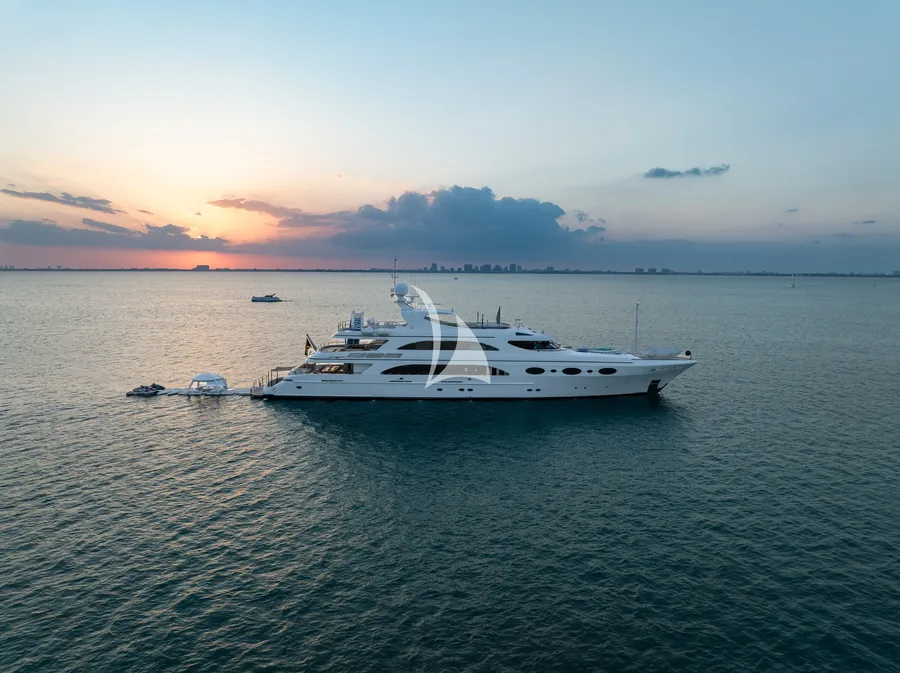 SWEET CAROLINE II, photos 3