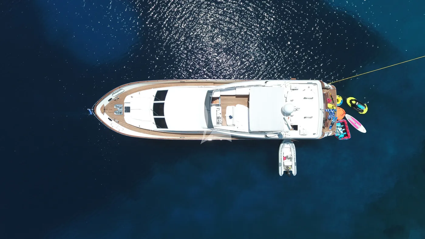 EFMARIA, on deck 1