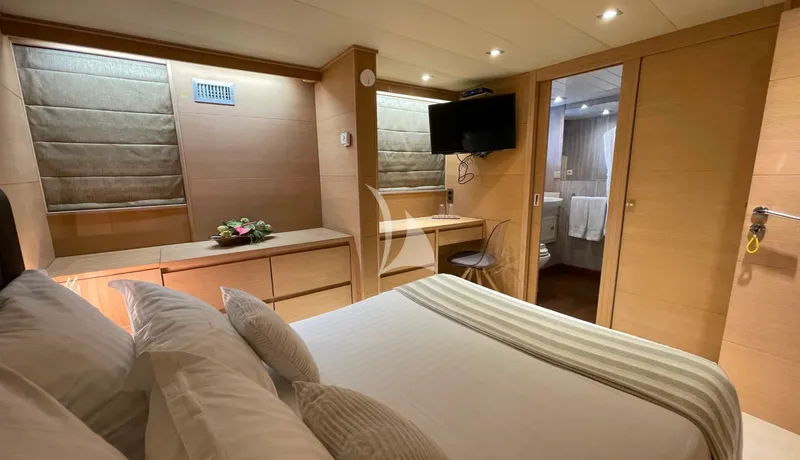 LADY JERSEY, cabins 5