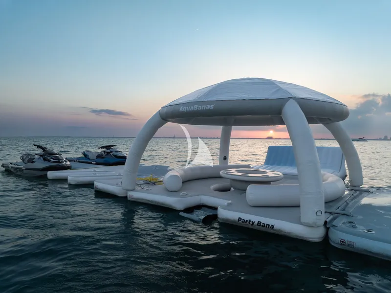 SWEET CAROLINE II, watertoys 4