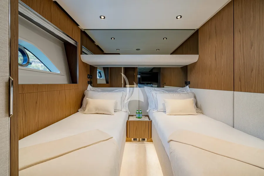 SEA DIAMOND, photos 5
