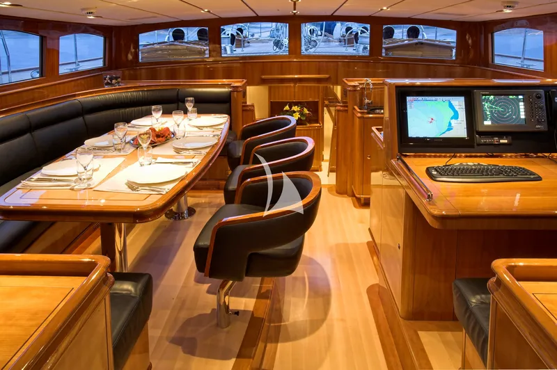 SEABISCUIT, inside 6