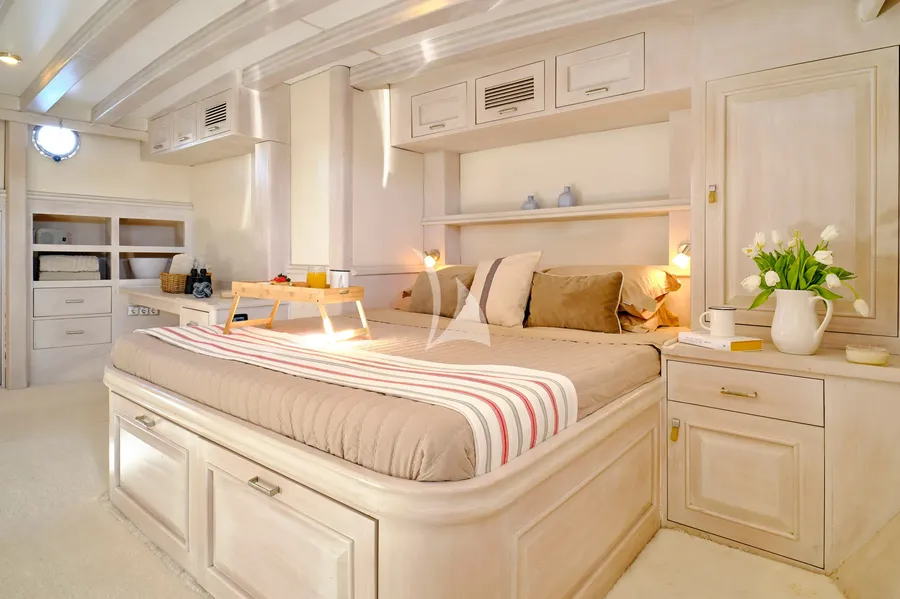 WHITE PEARL, photos 5