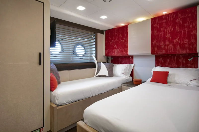 ESMERALDA OF THE SEAS, cabins 4