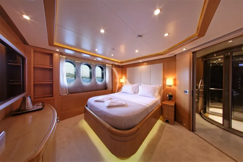 GRANDE AMORE, cabins 4