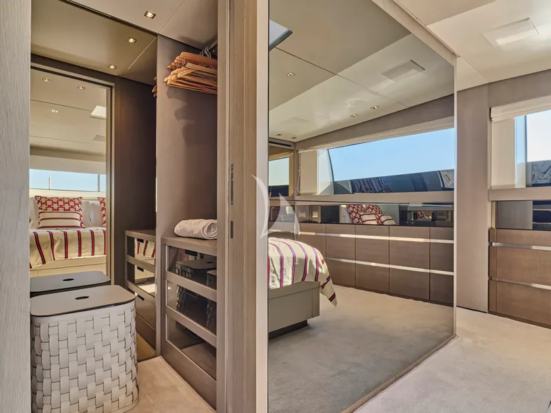 ALEIN, cabins 3