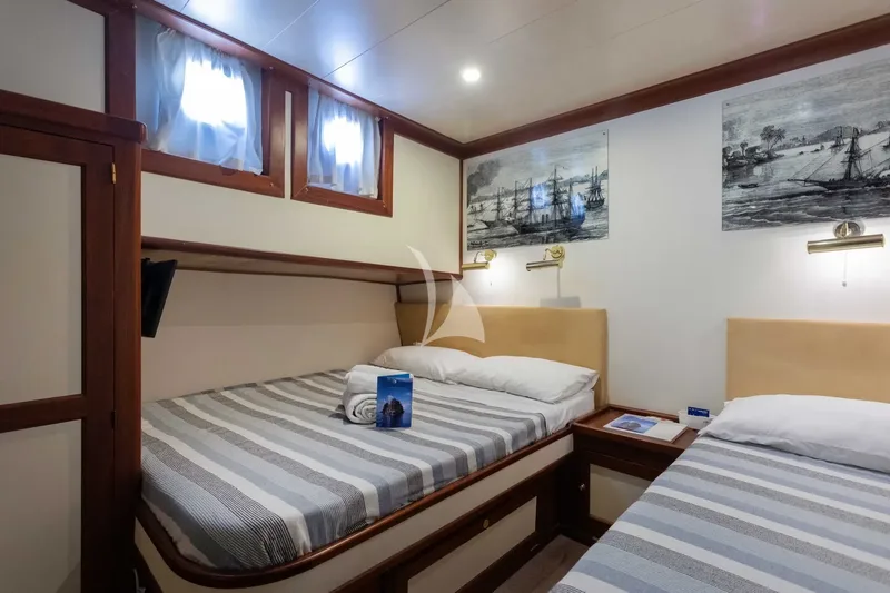 DVI MARIJE, cabins 6