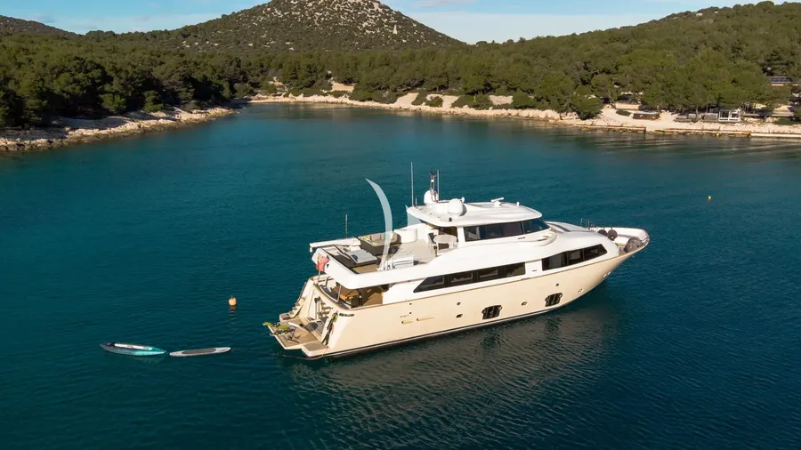 FERRETTI, photos 1