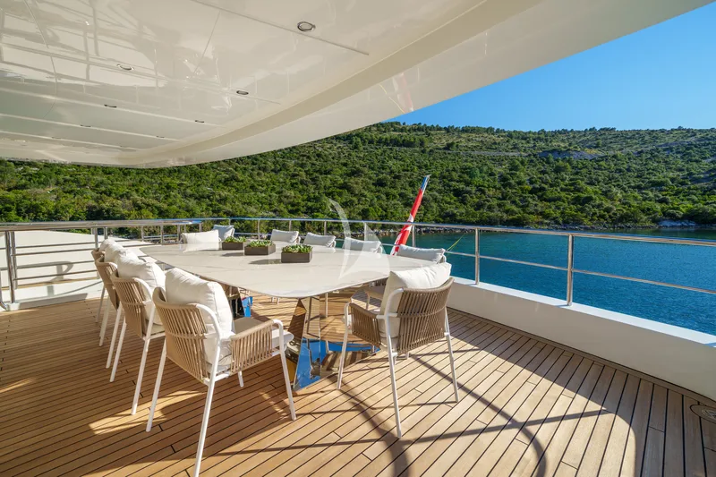 SILENT WORLD, on deck 5