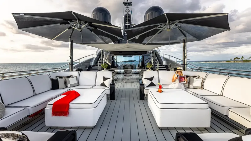 OKTO, on deck 5
