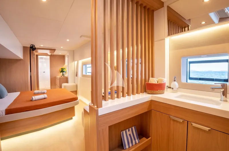 MILLENNIUM FALCON II, cabins 3
