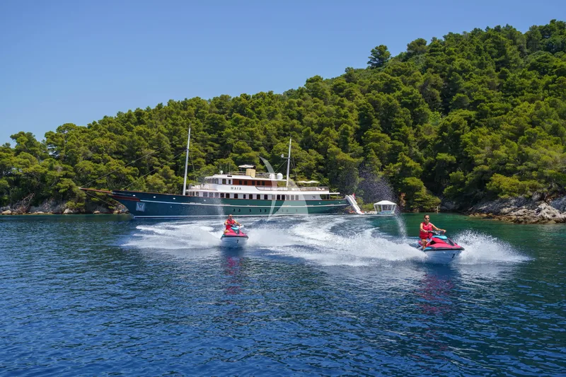 MAIA, watertoys 4