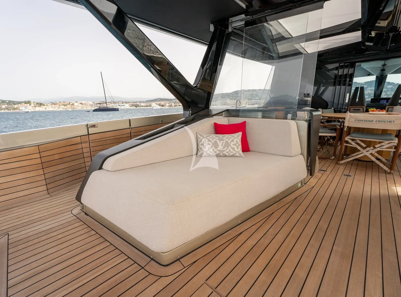MOONRAKER 3, on deck 2