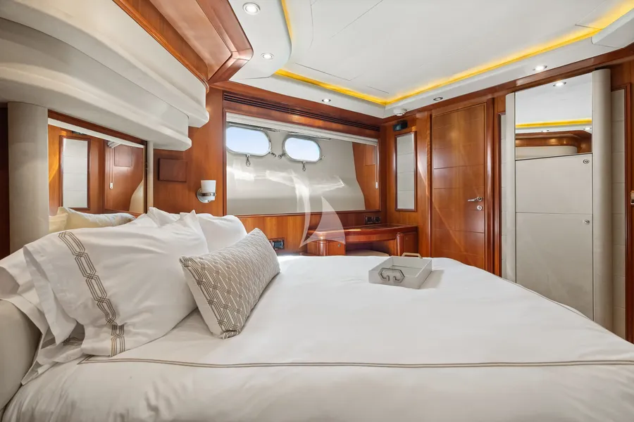 MAMBO, photos 1