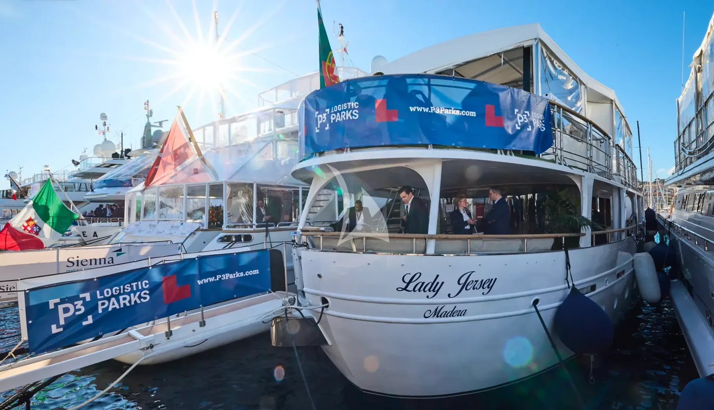 LADY JERSEY, watertoys 1