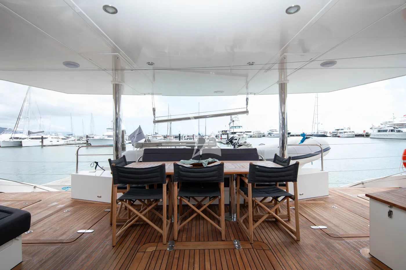 S/Y FENG, inside 2