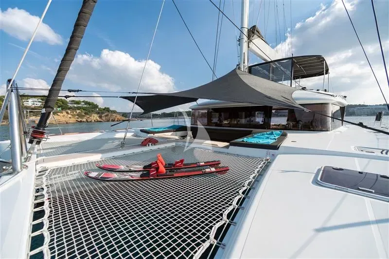 MOYA, on deck 2