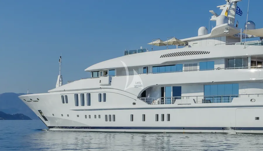 LADY VERA, photos 1