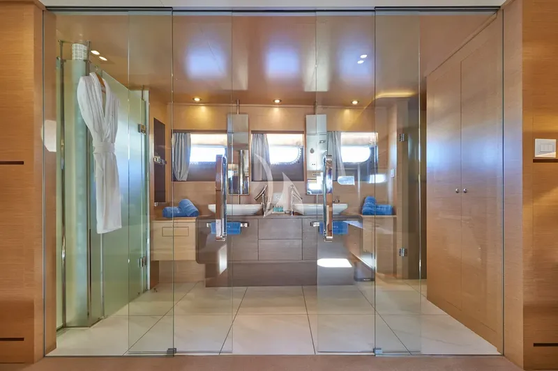 OMNIA, cabins 2