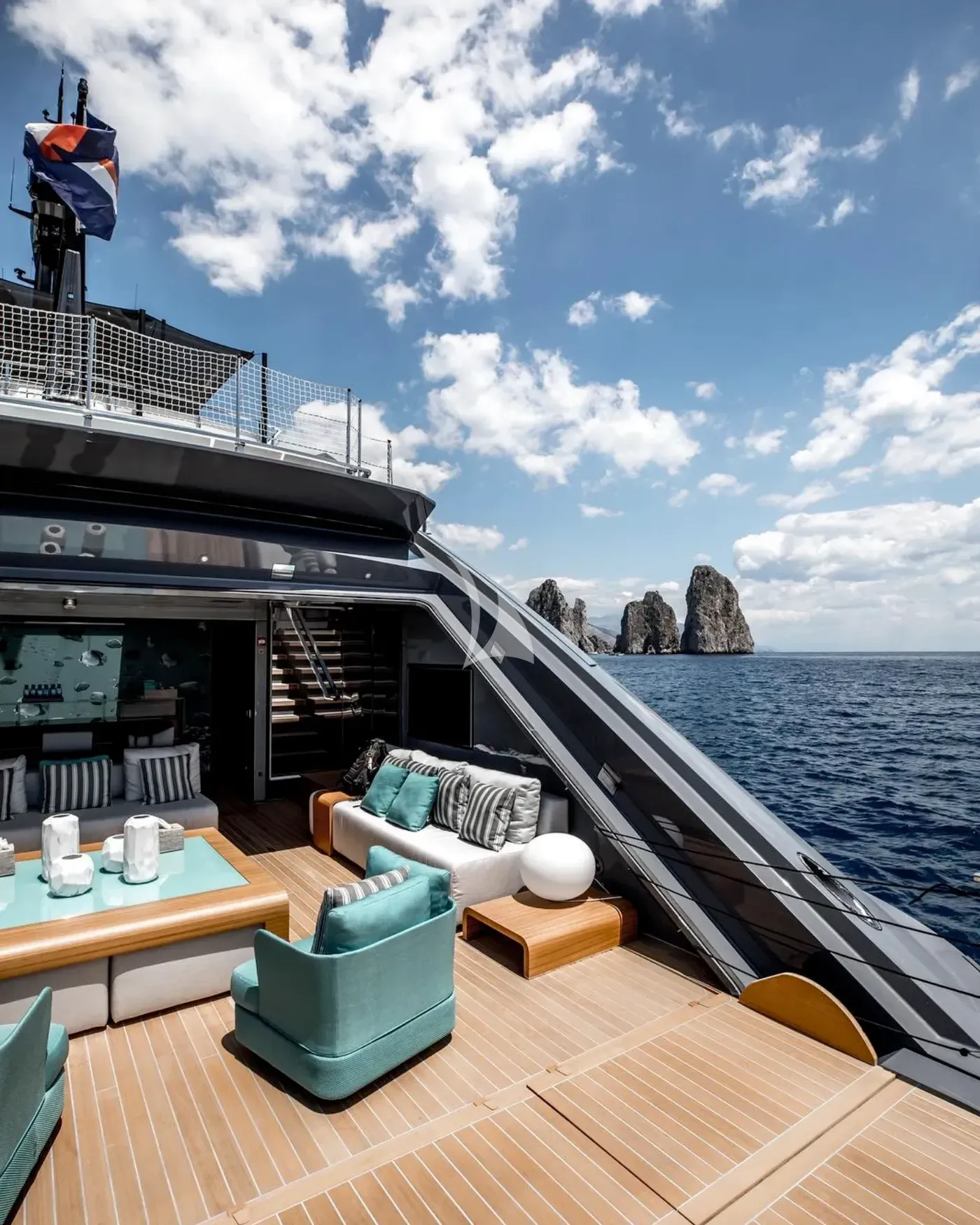 UTOPIA IV, on deck 1