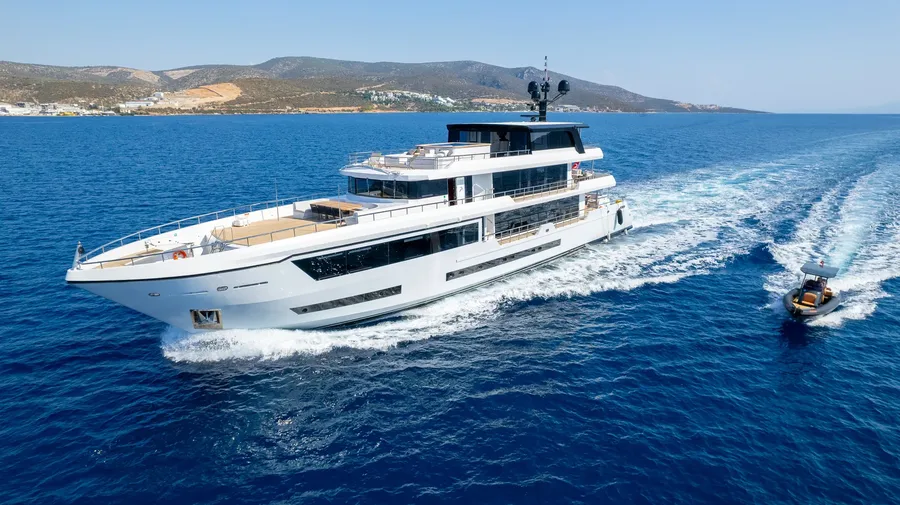OCEAN BREEZE, photos 1