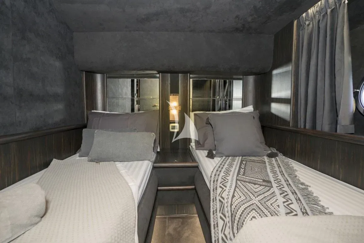 MEDUSA, cabins 1