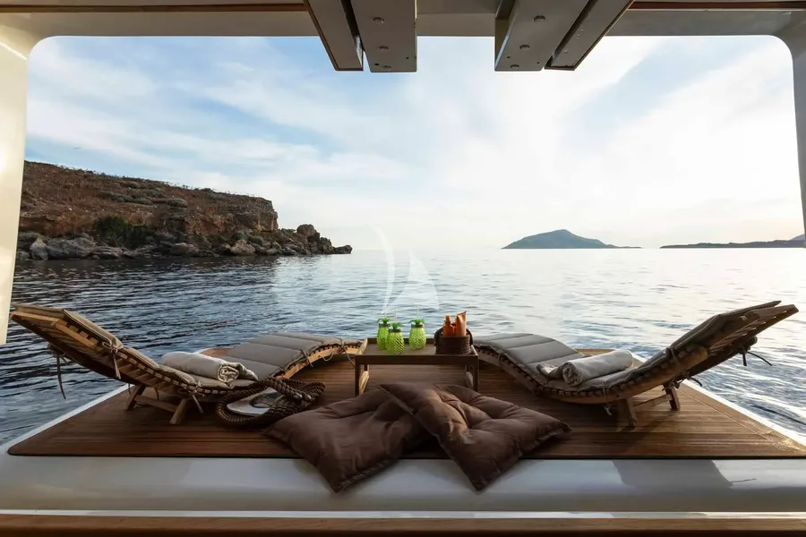 PARADISE, photos 1