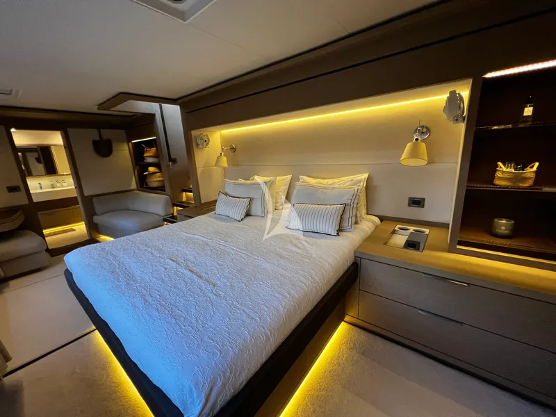 JUST MARIE 2, cabins 4