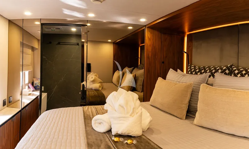 ENCORE, cabins 5